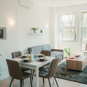 https://eur-sant-eugenio-centro-congressi-laghetto.it-romehotels.com